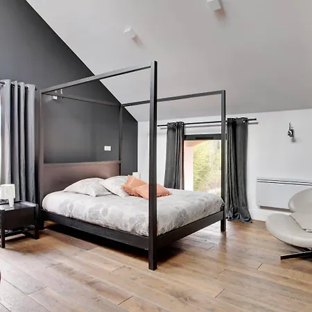 Le Clos De La Pomponnette 4*