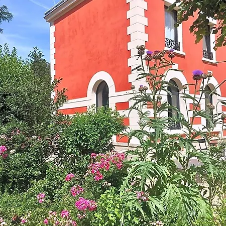 Frühstückspension Le Clos De La Pomponnette 4*