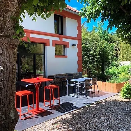 Le Clos De La Pomponnette Bed & Breakfast