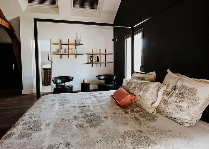 Le Clos De La Pomponnette Bed & Breakfast Pomponne