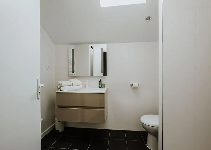 Le Clos De La Pomponnette Bed & Breakfast 4*