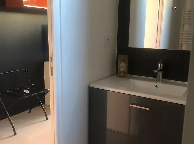 Le Clos De La Pomponnette 4*