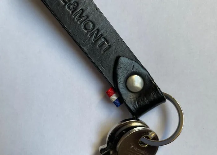 Le Clos De La Pomponnette Bed & Breakfast