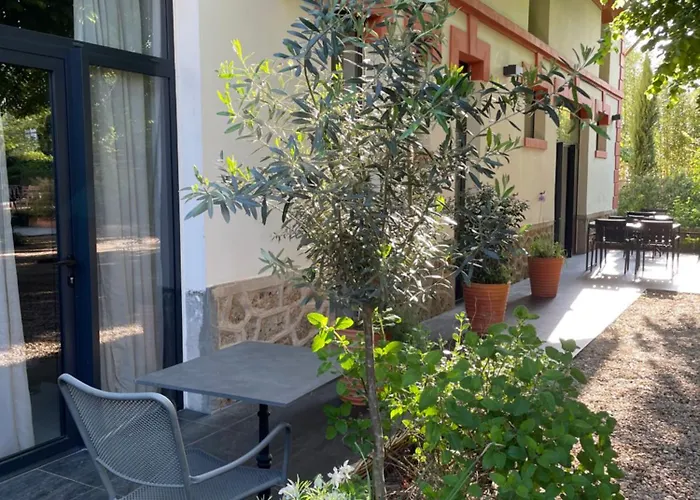 Le Clos De La Pomponnette Bed & Breakfast