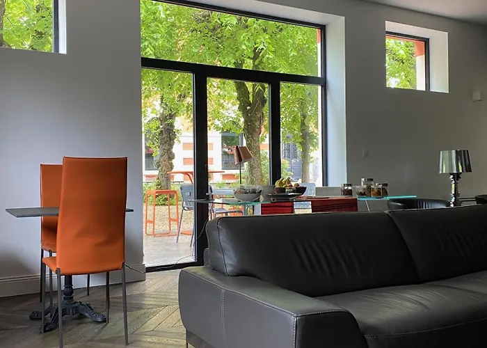 Le Clos De La Pomponnette Bed & Breakfast