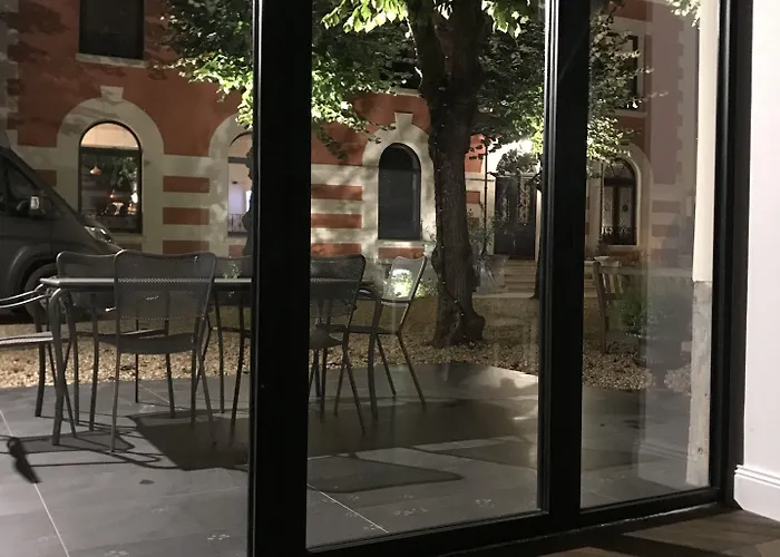 Le Clos De La Pomponnette Bed & Breakfast Pomponne