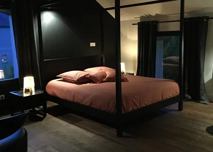 Le Clos De La Pomponnette Bed & Breakfast Pomponne