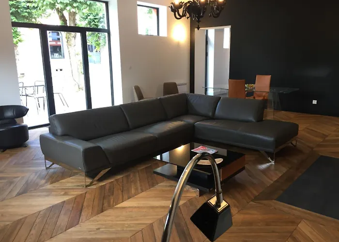 Le Clos De La Pomponnette Bed & Breakfast Pomponne