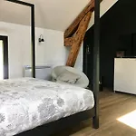 Le Clos De La Pomponnette 4*
