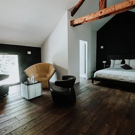 Le Clos De La Pomponnette 4*